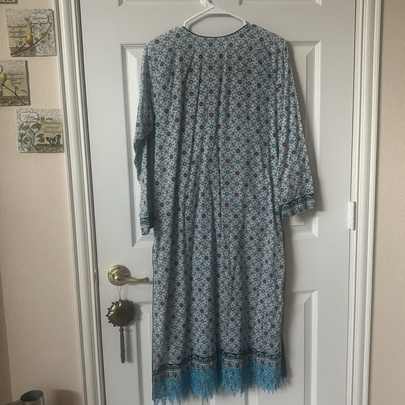 Pakistani and Indian desi outfit - Picture 4 of 9